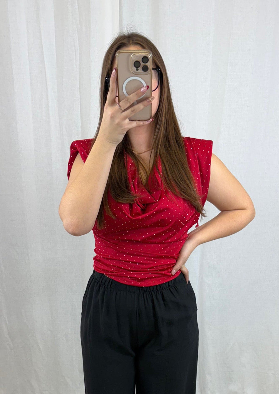 Alix - Top Satiné Rouge à col Bénitier