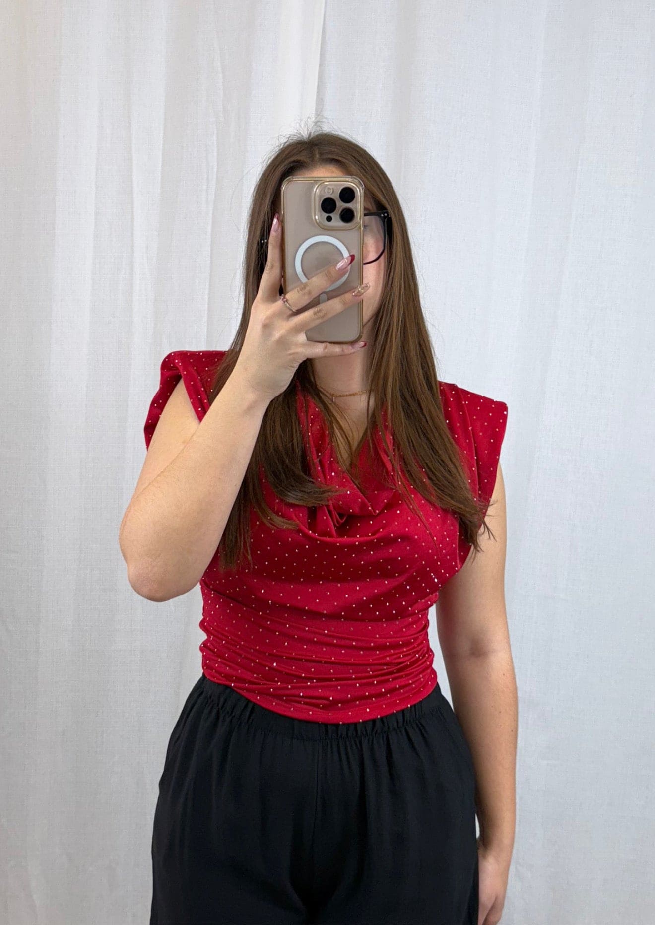 Alix - Top Satiné Rouge à col Bénitier