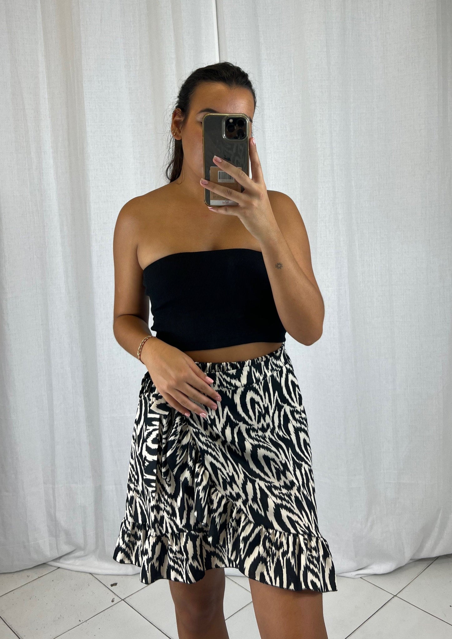 Jupe courte porte feuille - Boutique de vêtements pour femmes DRAGUIGNAN