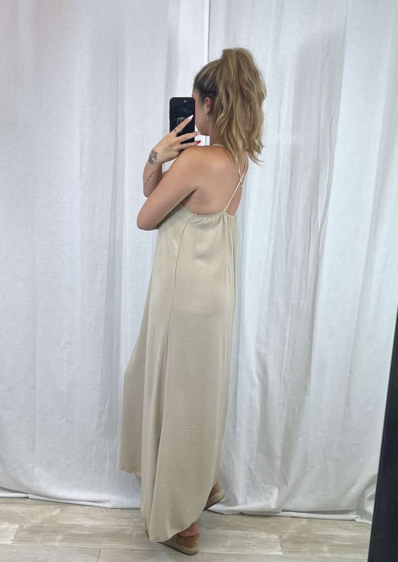 Robe Beige - Boutique de vêtements pour femmes DRAGUIGNAN
