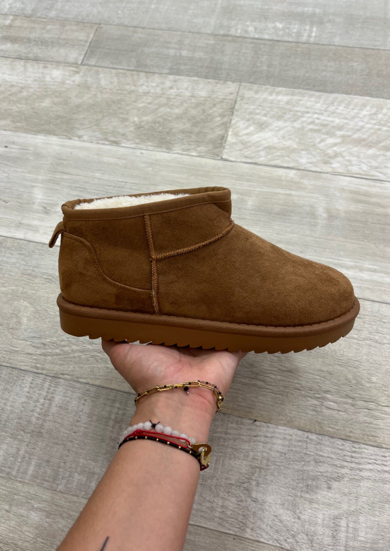 Bottes fourrées camel - Boutique de vêtements pour femmes DRAGUIGNAN