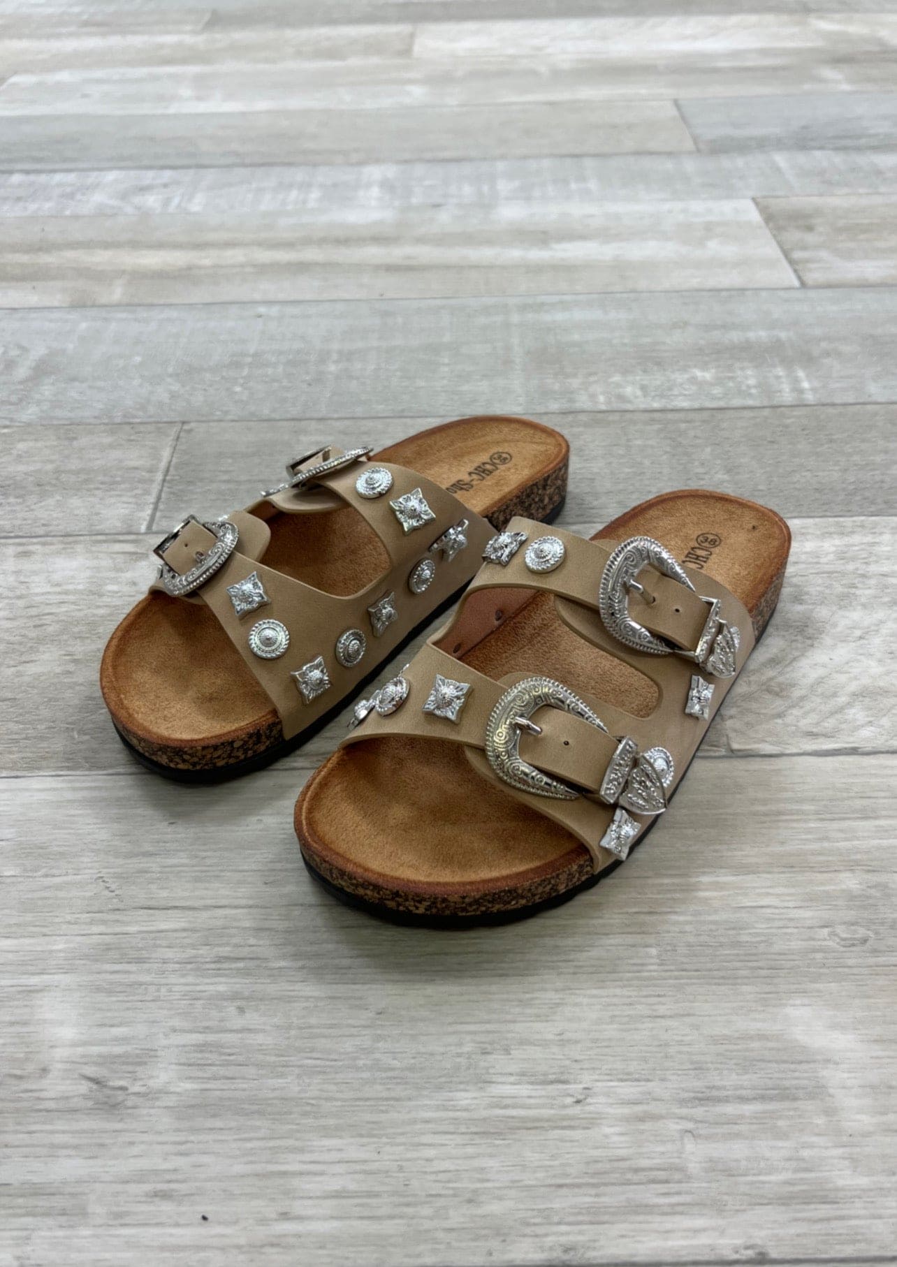 Sandales beige - Boutique de vêtements pour femmes DRAGUIGNAN