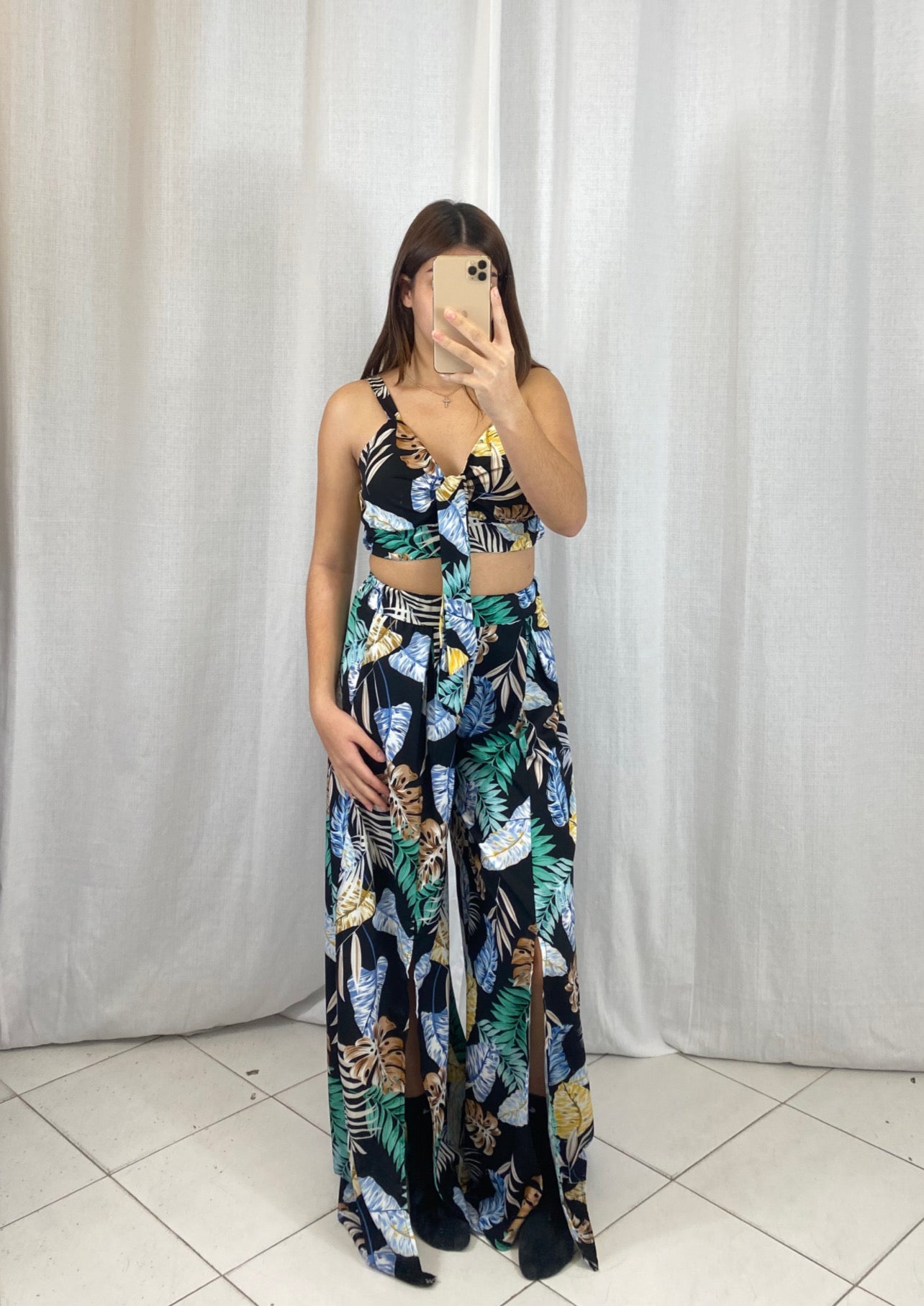 Ensemble fleuri Noir - Boutique de vêtements pour femmes DRAGUIGNAN