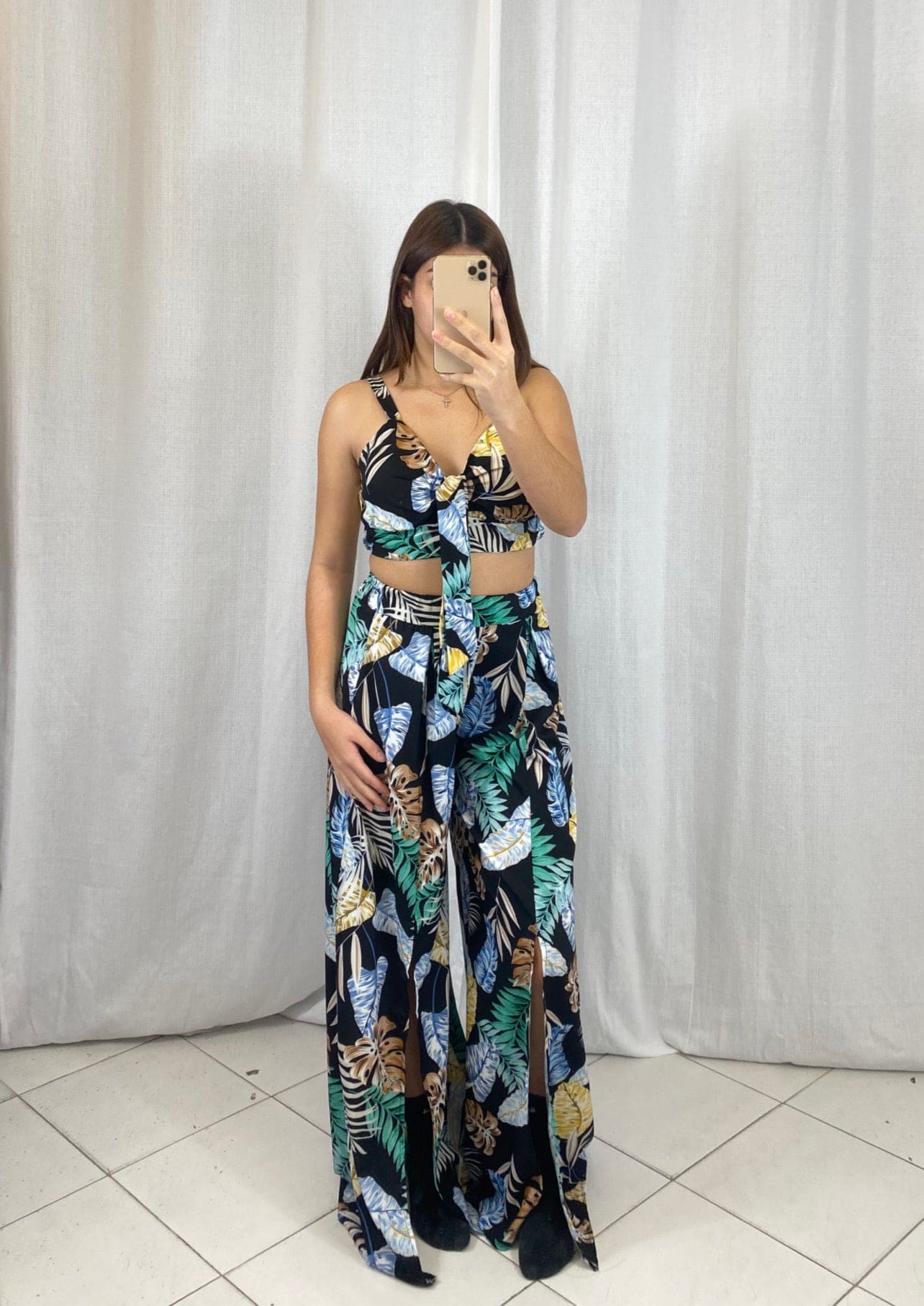 Ensemble fleuri Noir - Boutique de vêtements pour femmes DRAGUIGNAN