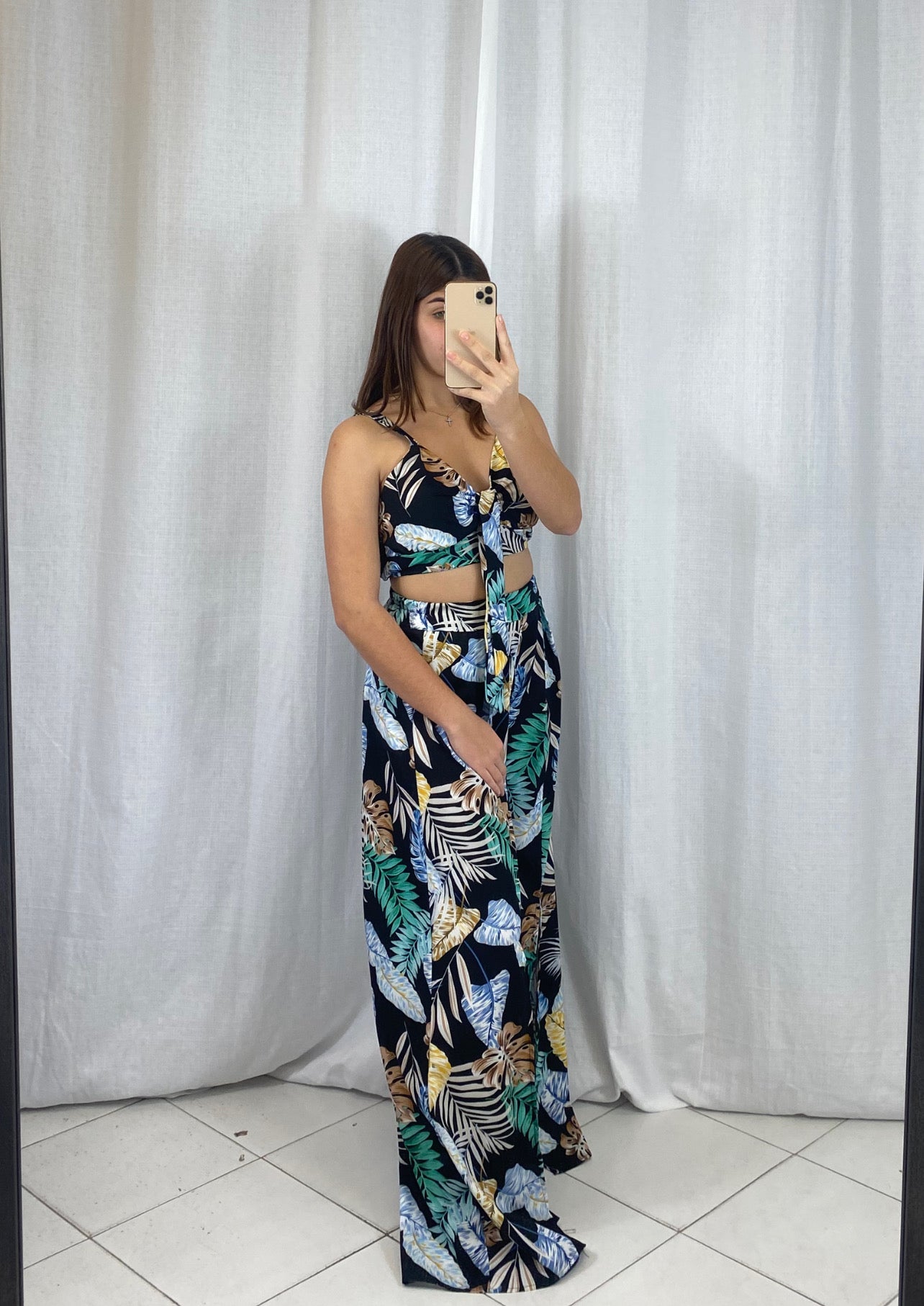 Ensemble fleuri Noir - Boutique de vêtements pour femmes DRAGUIGNAN