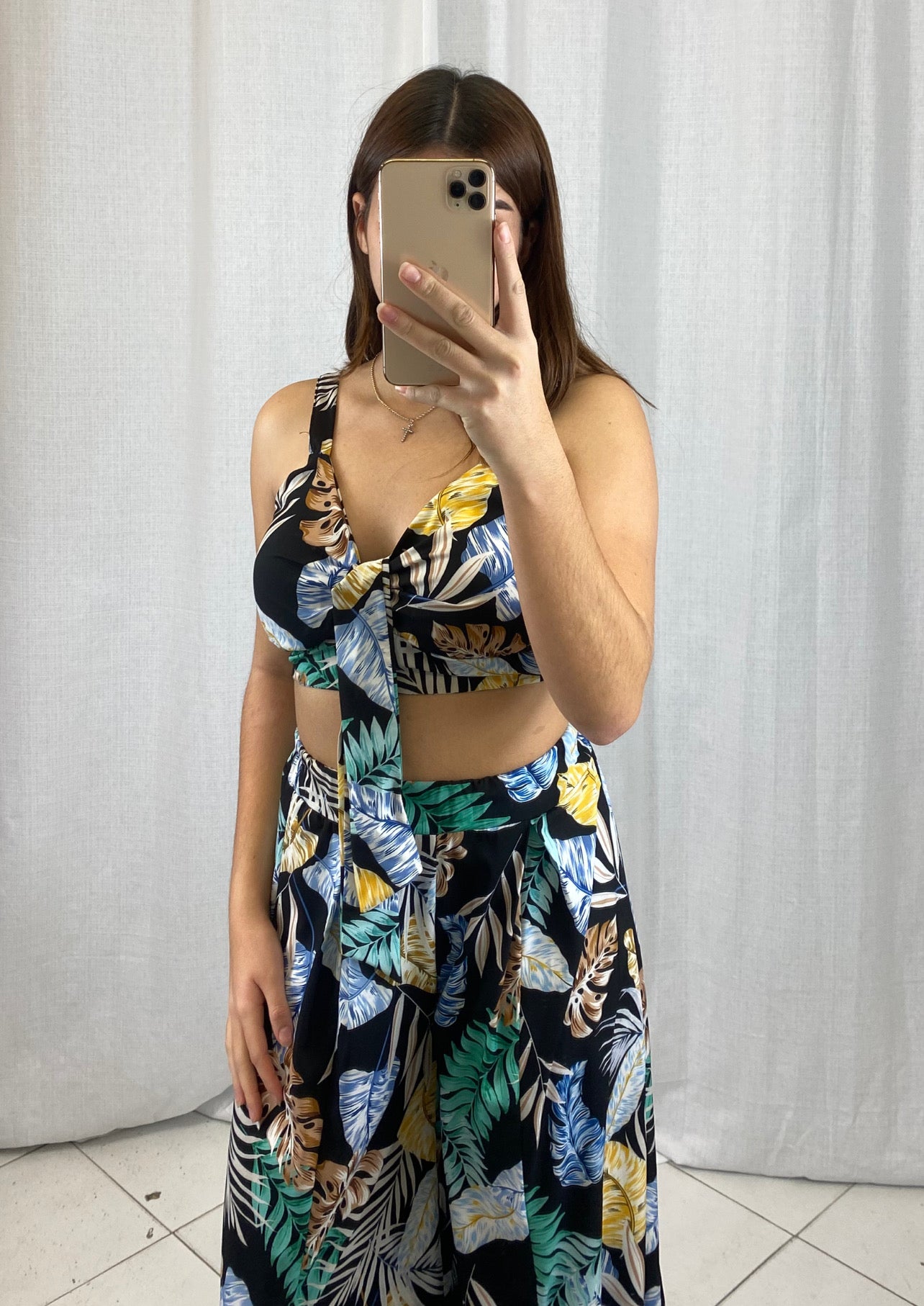 Ensemble fleuri Noir - Boutique de vêtements pour femmes DRAGUIGNAN