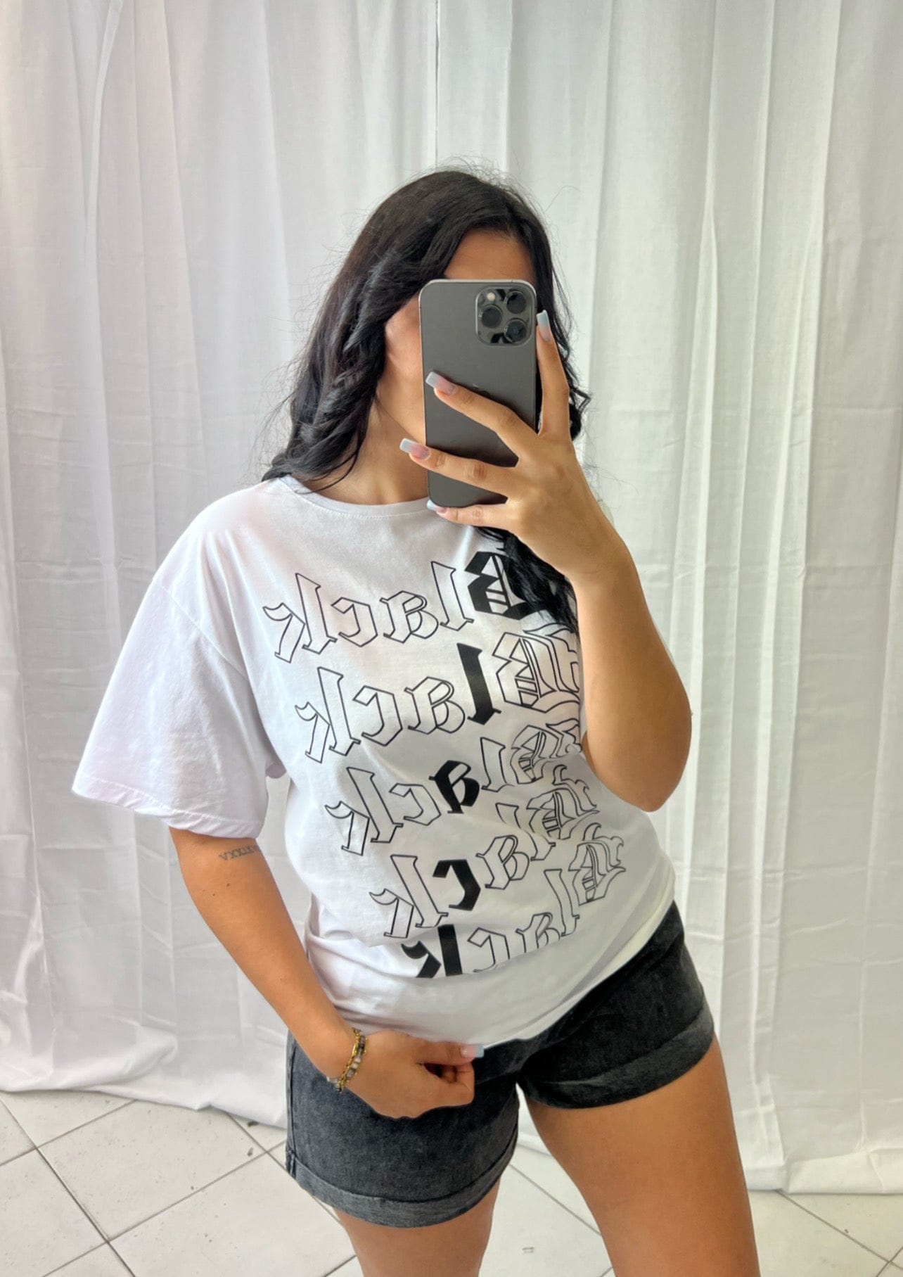 Tee Shirt Blanc - Boutique de vêtements pour femmes DRAGUIGNAN