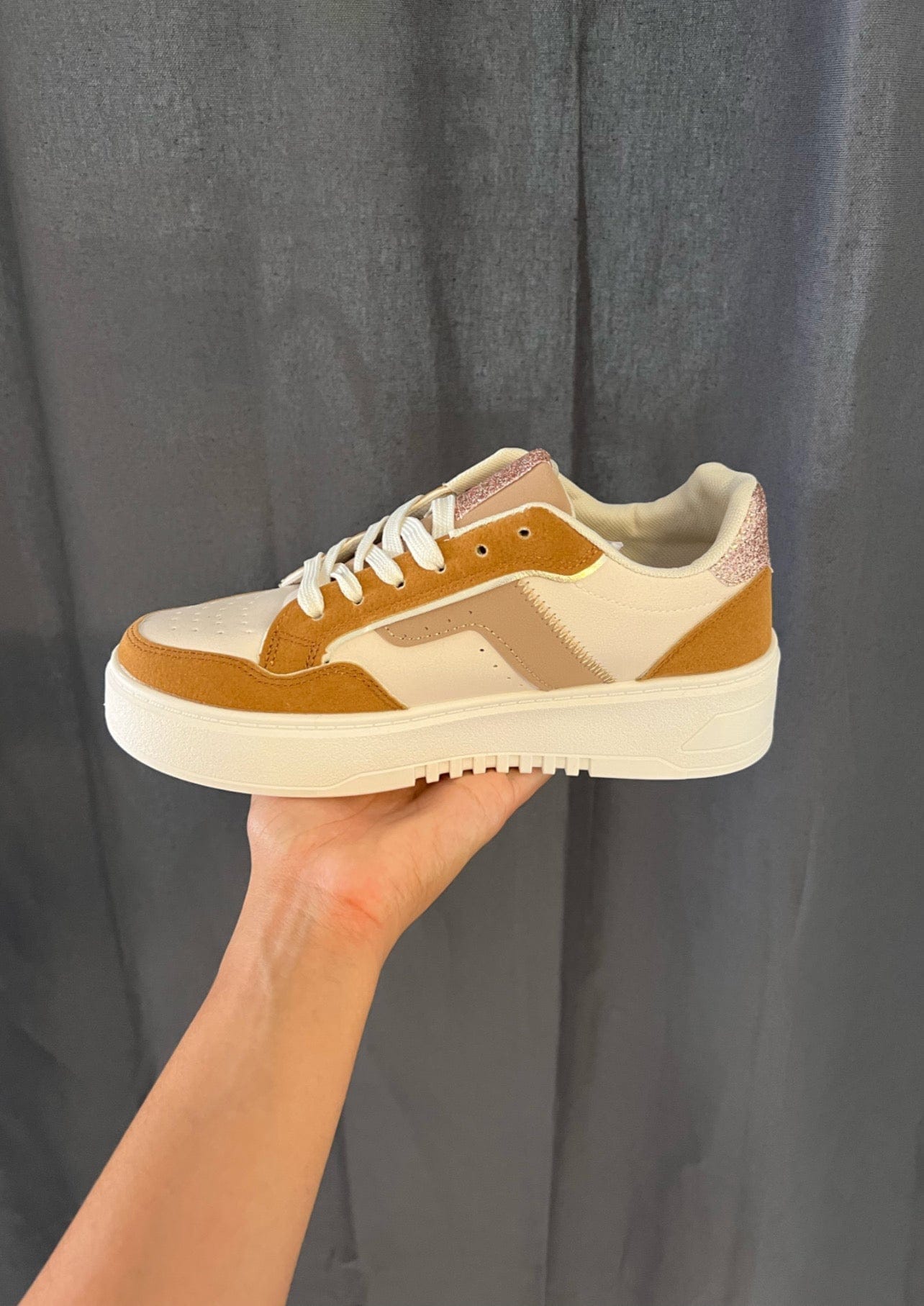 Basket Beige - Boutique de vêtements pour femmes DRAGUIGNAN