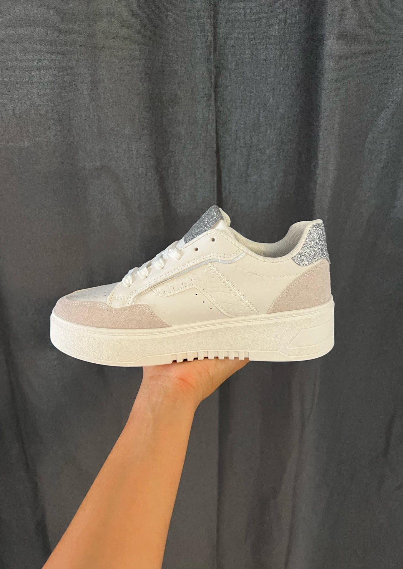 Basket Blanche - Boutique de vêtements pour femmes DRAGUIGNAN