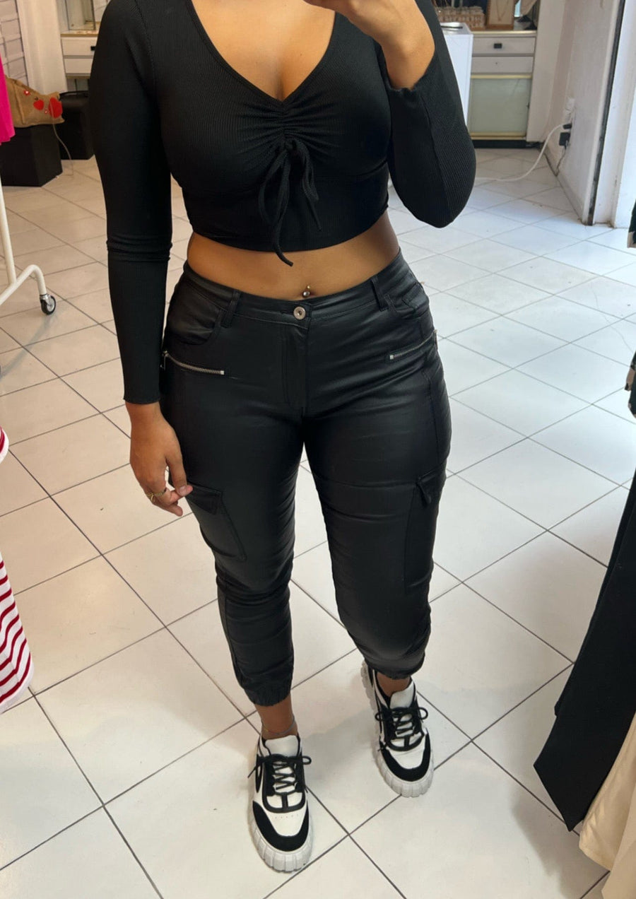 Cargo similicuir noir - Boutique de vêtements pour femmes DRAGUIGNAN