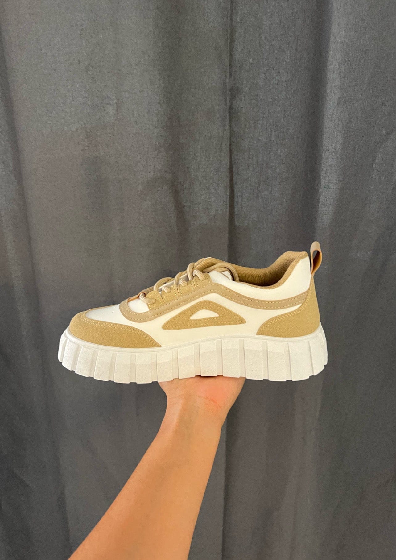 Basket Beige - Boutique de vêtements pour femmes DRAGUIGNAN