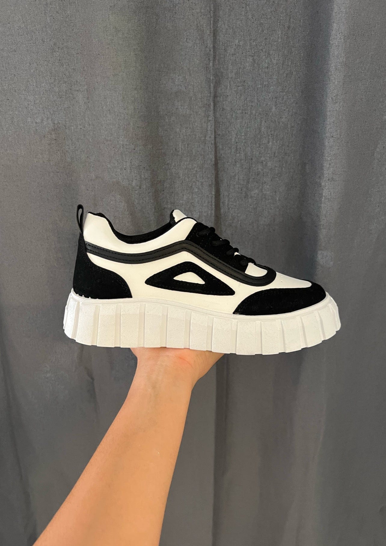 Basket Noir - Boutique de vêtements pour femmes DRAGUIGNAN