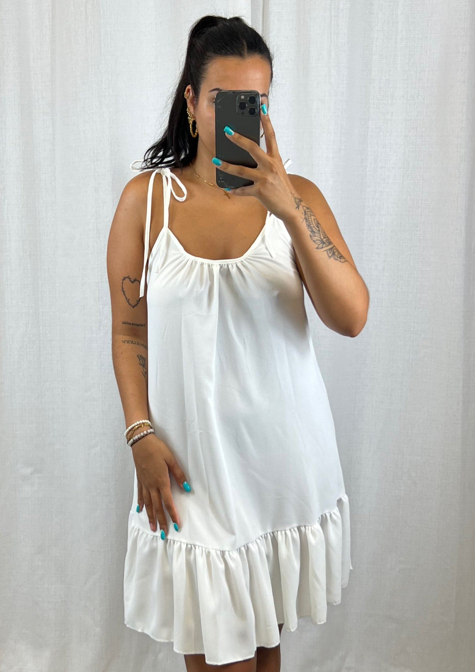 Robe courte blanche - Boutique de vêtements pour femmes DRAGUIGNAN