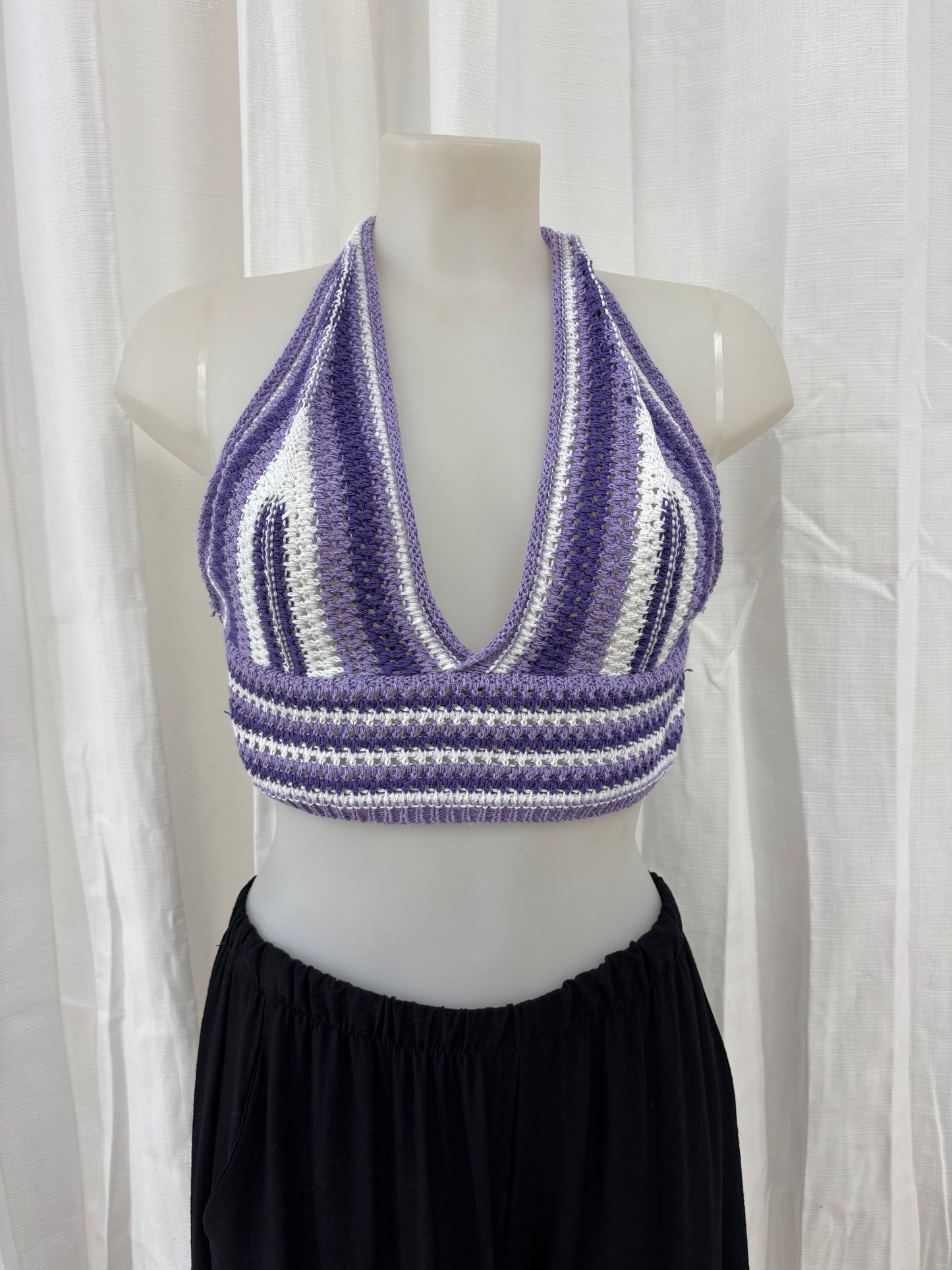 Vaea - Top en crochet violet clair foncé et blanc