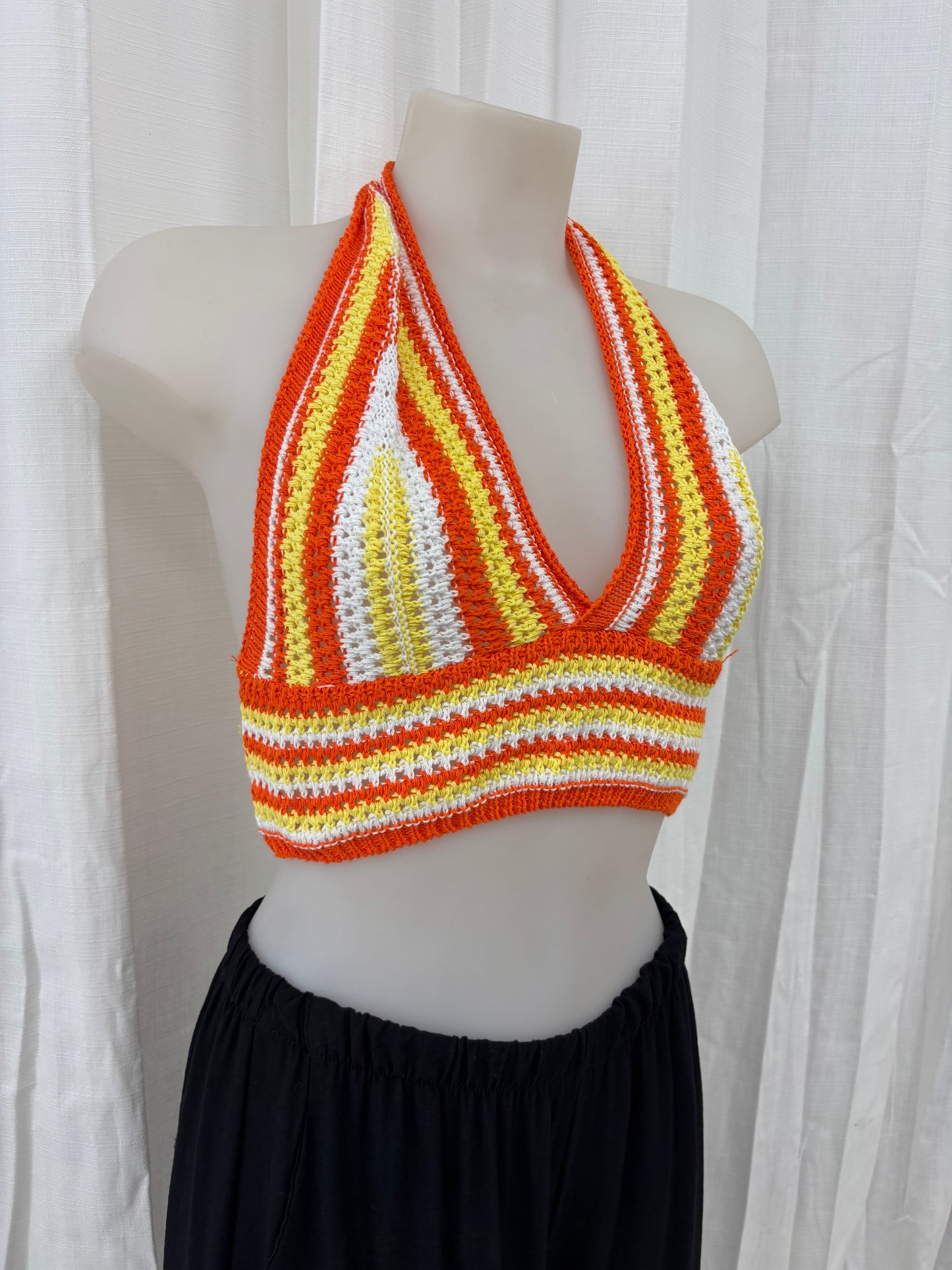 Vaea - Top en crochet orange jaune blanc