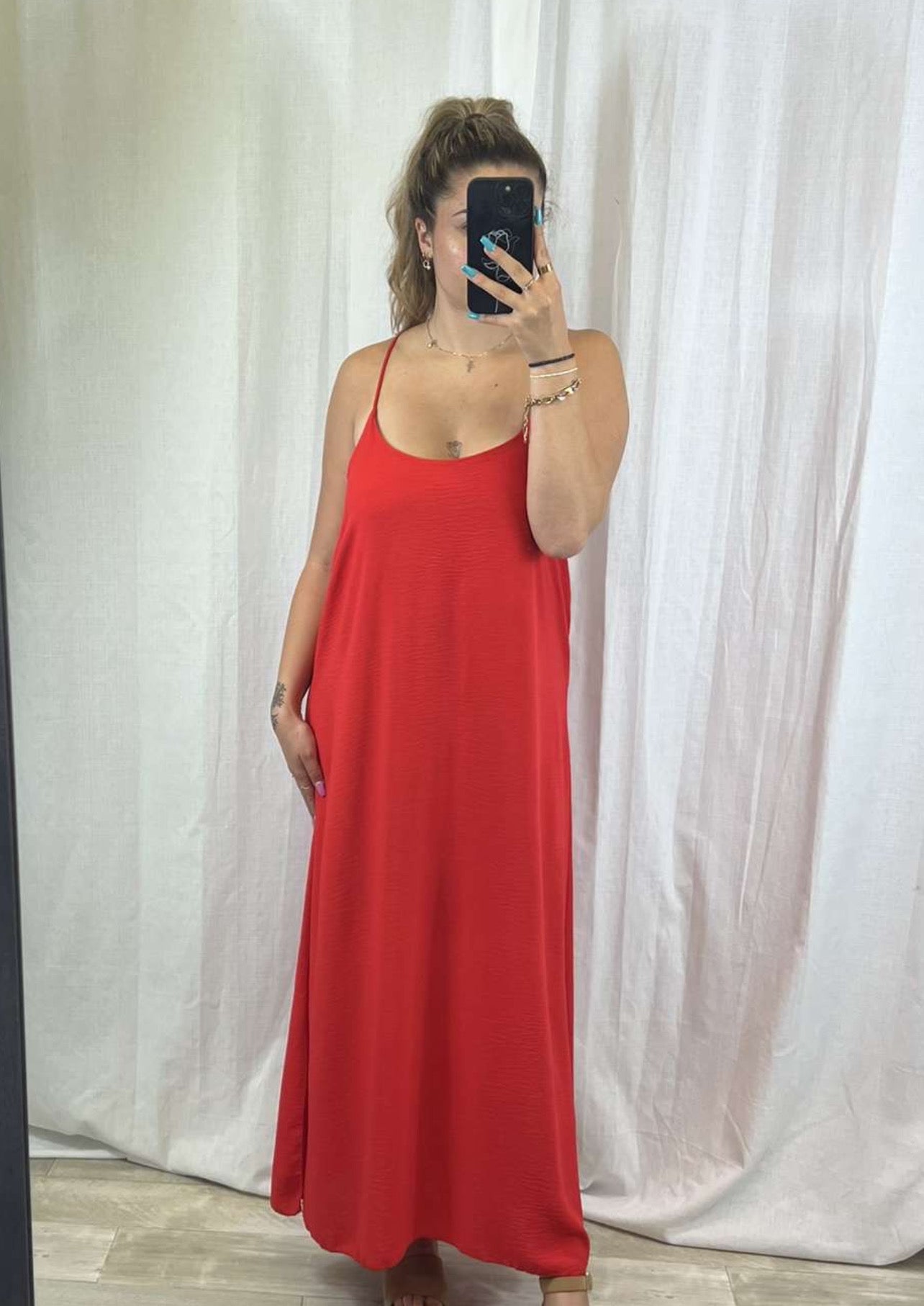 Robe Rouge - Boutique de vêtements pour femmes DRAGUIGNAN